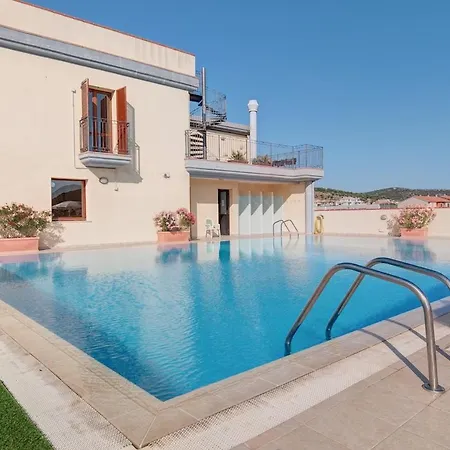 In With Swimming Pool In